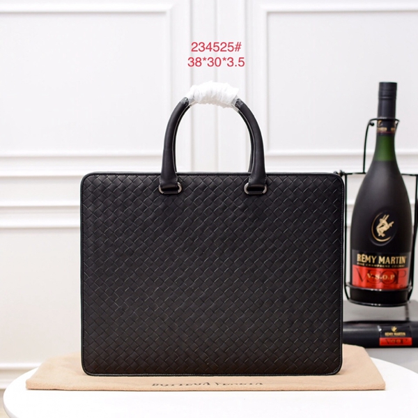 ボッテガヴェネタバッグ正面デザイン